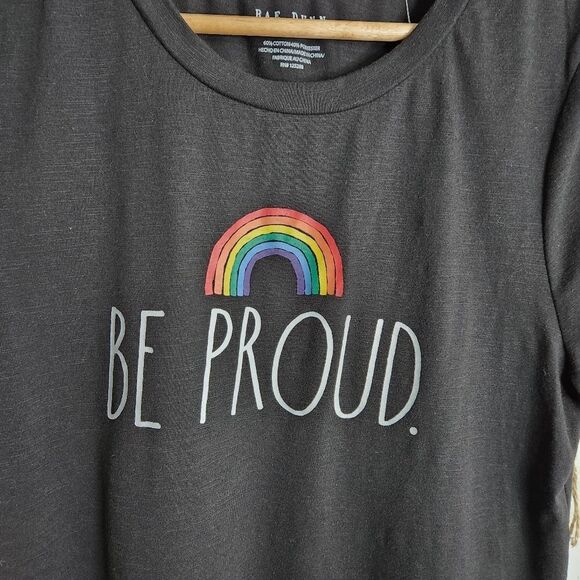 🖤 Rae Dunn “BE PROUD.” Rainbow Graphic Tee – Size L – Pride Shirt – Black - Picture 3 of 6